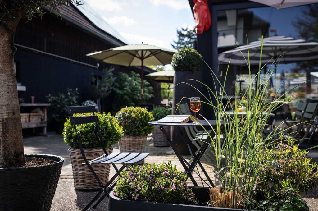 der-raum-gutzubleiben-aussenbereich02